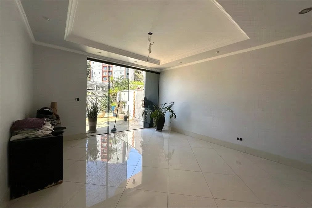 Sobrado à venda com 4 quartos, sendo 2 suítes,  em Vila Ipojuca, São Paulo, SP