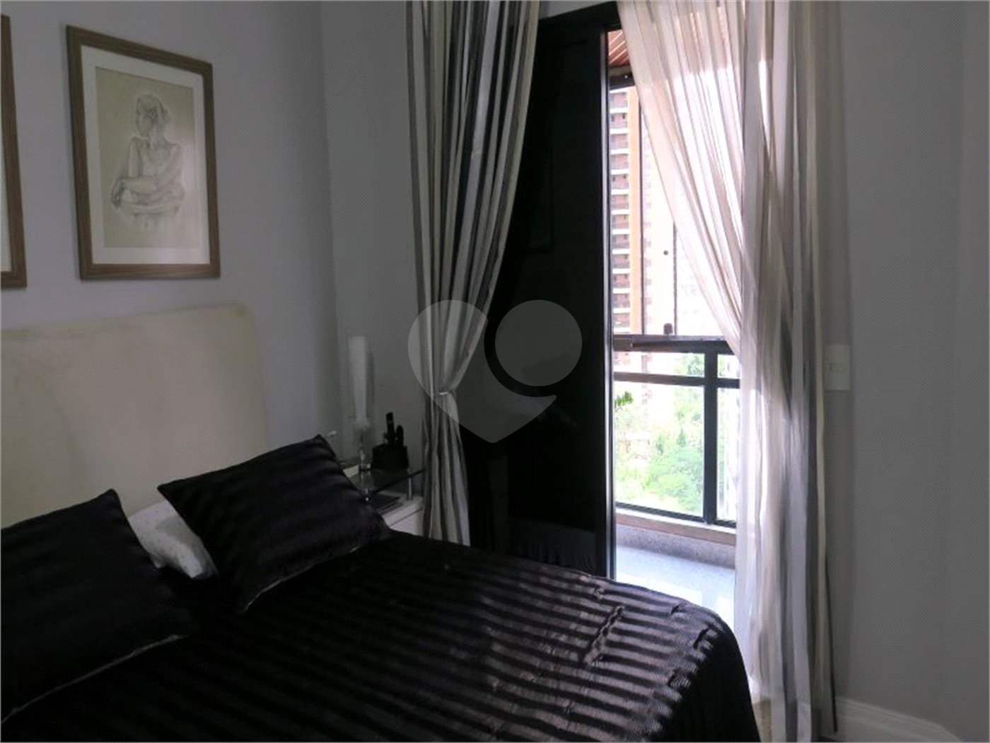 Apartamento à venda com 3 quartos, sendo 2 suítes, em Jardim Parque Morumbi, São Paulo, SP