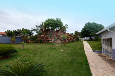 Casa à venda com 3 quartos, sendo 1 suíte, no condomínio Rio das Pedras, Salto - SP