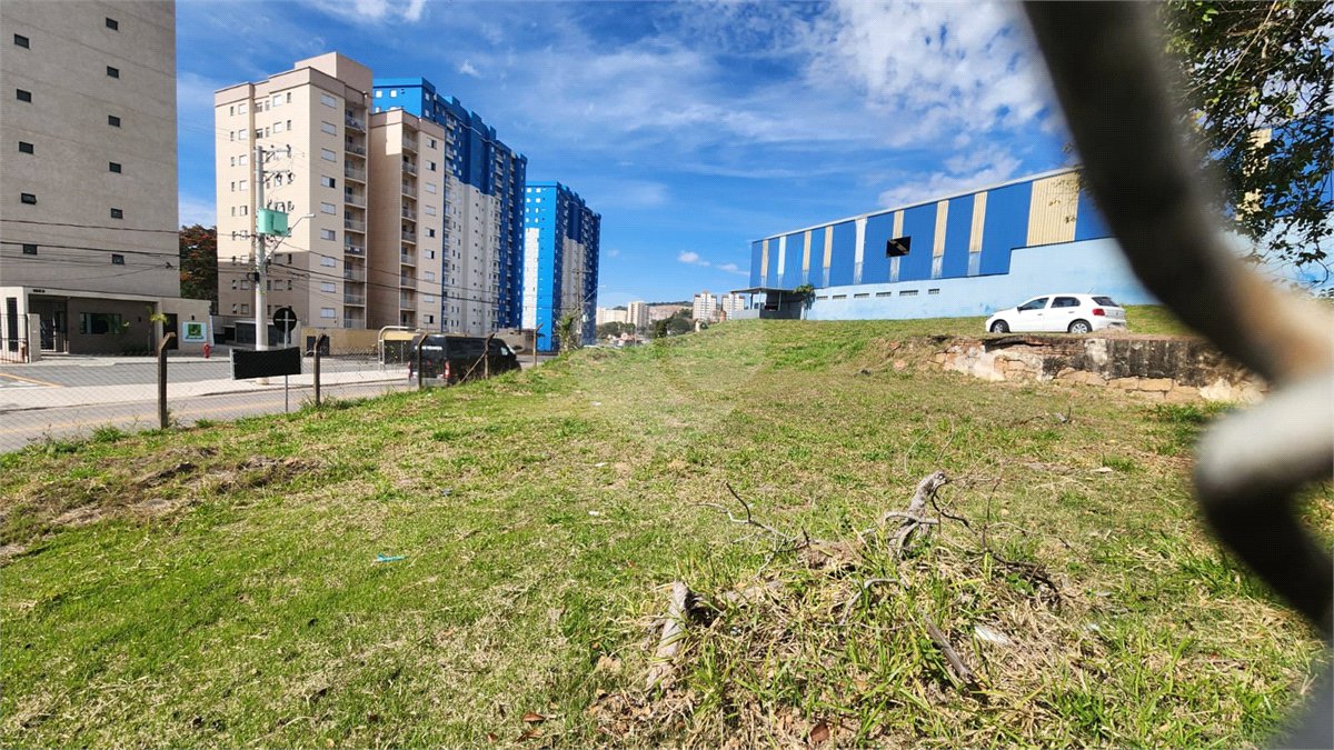 Terreno à venda em Ortizes, Valinhos, SP