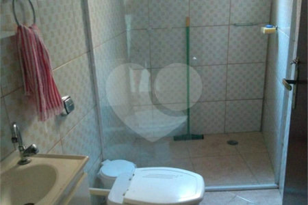 Sobrado à venda com 2 quartos em Jardim São José, Poá, SP