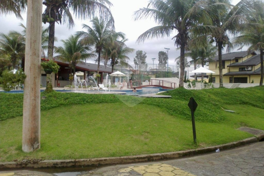 Sobrado à venda com 5 suítes em Enseada, Bertioga, SP