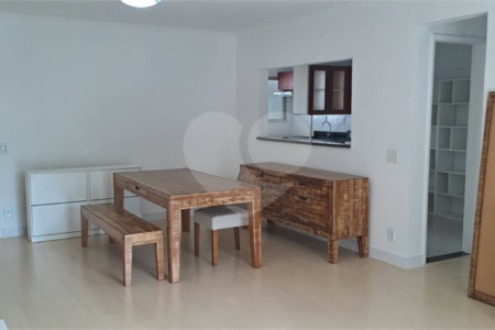 Apartamento à venda com 3 quartos, sendo 1 suíte, em Vila Paulicéia, São Paulo, SP