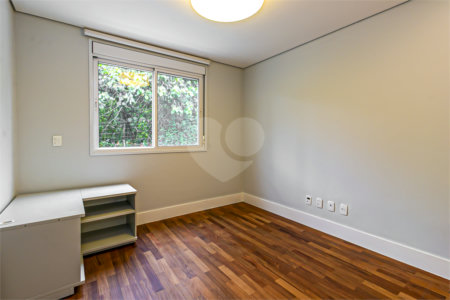 Casa à venda ou para alugar com 3 suítes no condomínio Palm Hill, São Paulo - SP