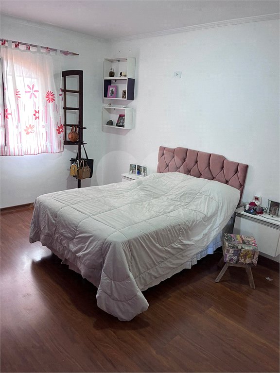 Sobrado à venda com 5 quartos, sendo 2 suítes,  em Jardim da Granja, São José dos Campos, SP