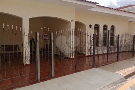 Casa à venda com 4 quartos, sendo 1 suíte,  no Centro, Itapetininga, SP