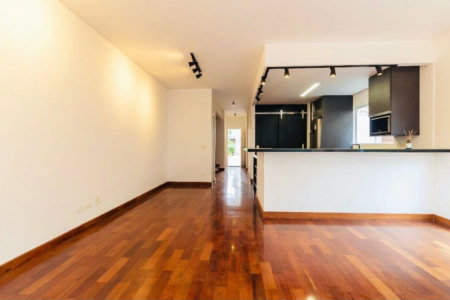 Casa à venda com 3 quartos, sendo 1 suíte,  no condomínio Reserva do Visconde, São Paulo - SP