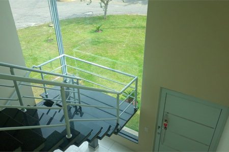 Casa à venda com 5 suítes no condomínio Village da Serra, Araçoiaba da Serra - SP