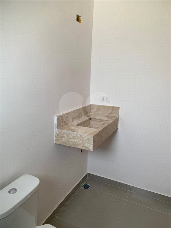 Sobrado à venda com 2 suítes em Residencial Jardins da Catalunha, Atibaia, SP