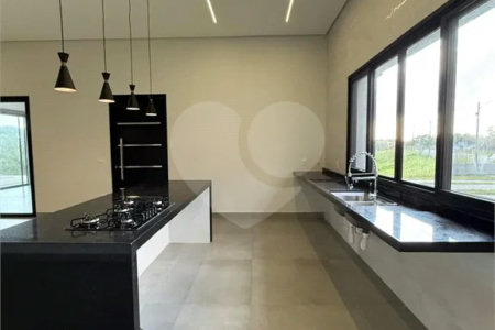 Casa à venda com 3 quartos, sendo 2 suítes, no condomínio Terra Caxambu, Jundiaí - SP