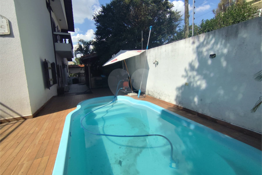 Sobrado à venda com 3 quartos, sendo 1 suíte, em Tremembé, São Paulo, SP