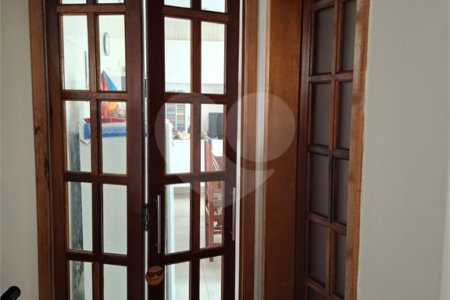 Sobrado à venda com 3 quartos em Santa Teresinha, São Paulo, SP