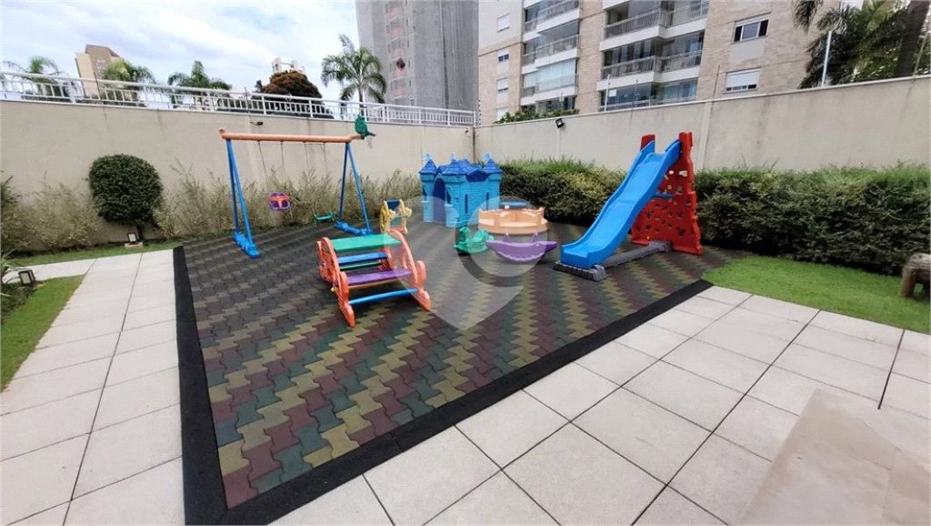 Apartamento à venda com 3 suítes em Lapa, São Paulo, SP