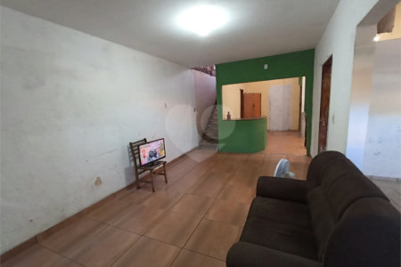 Casa à venda com 4 quartos, sendo 1 suíte, em Vila Belo Horizonte, Itapetininga, SP