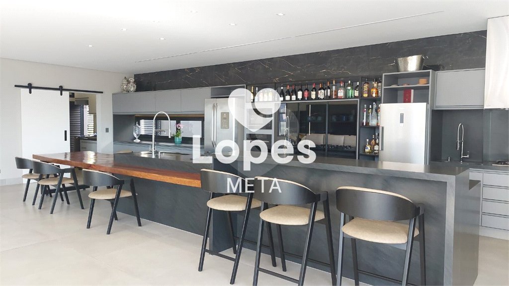 Casa à venda com 3 suítes no condomínio Alphaville 1, São José dos Campos - SP