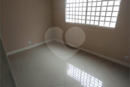 Casa à venda com 3 quartos, sendo 2 suítes, em Campo Grande, Rio de Janeiro, RJ