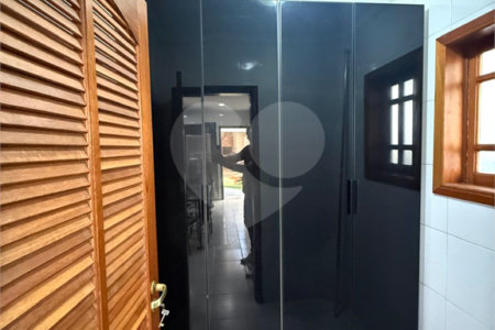 Casa à venda com 4 quartos, sendo 2 suítes,  no condomínio Arujá 5, Arujá - SP