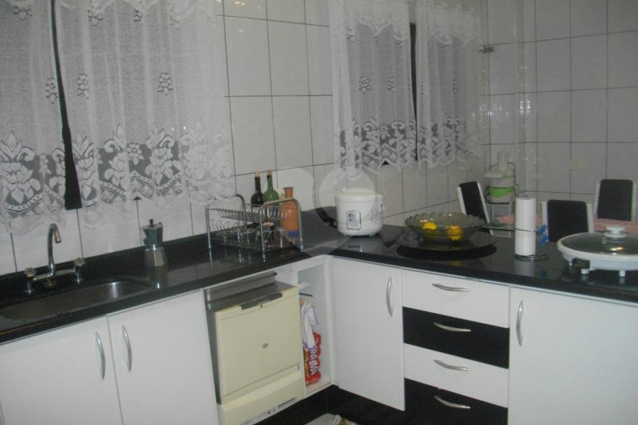 Sobrado à venda com 3 quartos, sendo 1 suíte, em Vila Nova Cachoeirinha, São Paulo, SP