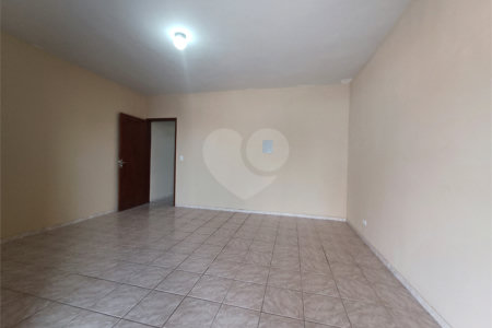 Sobrado à venda com 2 quartos em Jardim Guaíba, Sorocaba, SP
