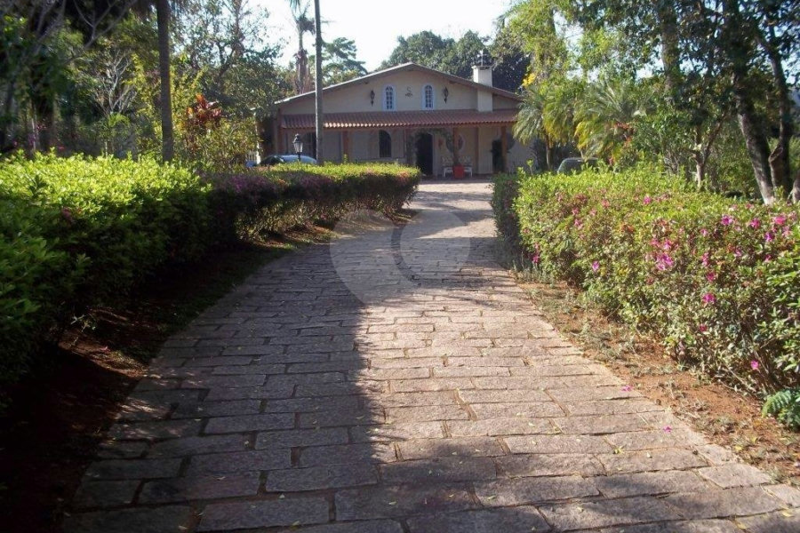 Sítio à venda com 6 quartos, sendo 3 suítes, em Parque Nova Xampirra, Itatiba, SP