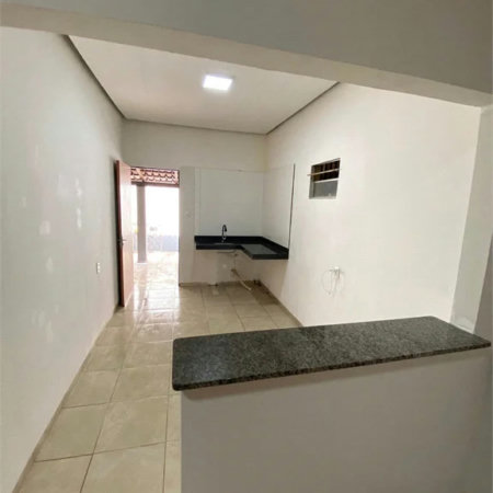 Casa à venda com 2 quartos, sendo 1 suíte, em Nazaré, Balsas, MA