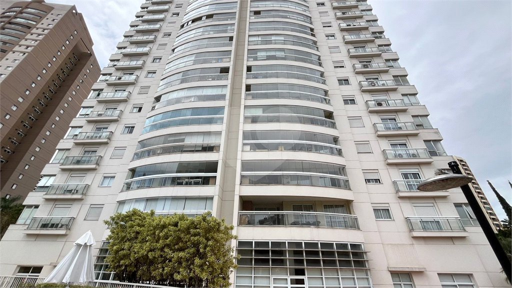 Apartamento à venda com 4 quartos, sendo 3 suítes, em Vila Andrade, São Paulo, SP