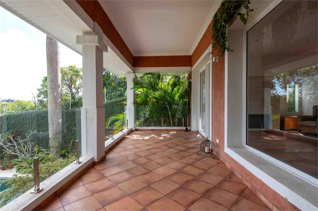 Casa à venda com 6 quartos, sendo 4 suítes,  em Morumbi, São Paulo, SP