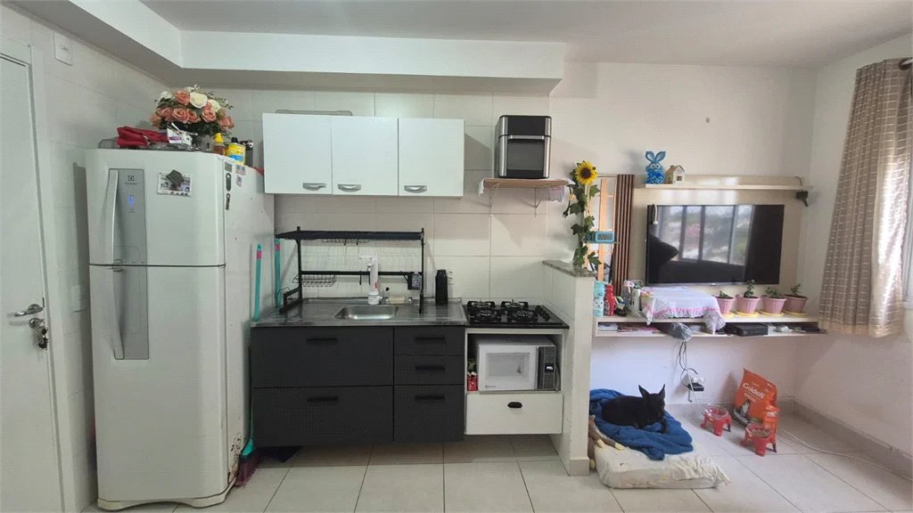 Ótimo apartamento de 1 quarto no edifício Carmilo