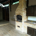 SOBRADO DE 426,0 M² COM 04 SUITES, SALÃO DE FESTAS, 06 VAGAS,06 BANHEIROS E PISCINA PARA LOCAÇÃO OU VENDA NO BARRO BRANCO