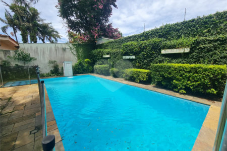 Casa à venda com 3 quartos, sendo 1 suíte, em Interlagos, São Paulo, SP