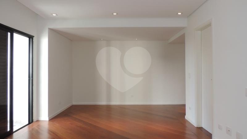 Apartamento à venda com 3 suítes em Jardim Marajoara, São Paulo, SP
