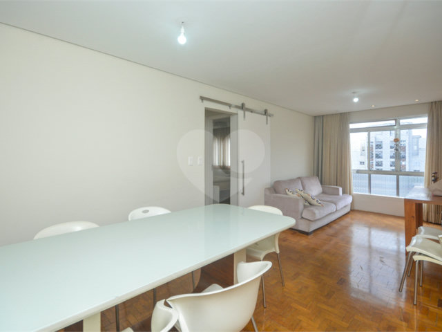 Apartamento à venda com 2 quartos em Moema, São Paulo, SP