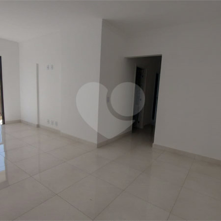 Apartamento à venda com 3 quartos, sendo 1 suíte, em Vila Independência, Sorocaba, SP