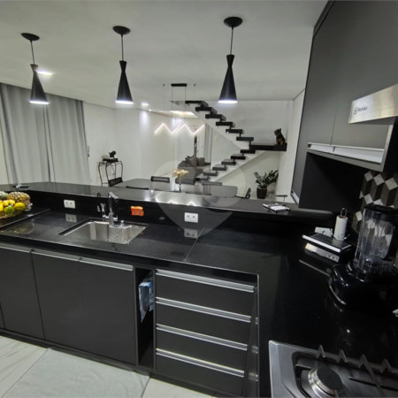 Casa à venda com 3 quartos, sendo 1 suíte,  em Residencial Colinas, Mogi das Cruzes, SP