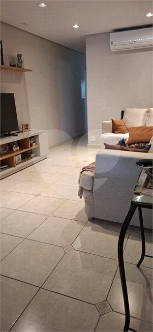 Sobrado à venda com 3 quartos, sendo 1 suíte,  em Jardim Ana Maria, São Paulo, SP