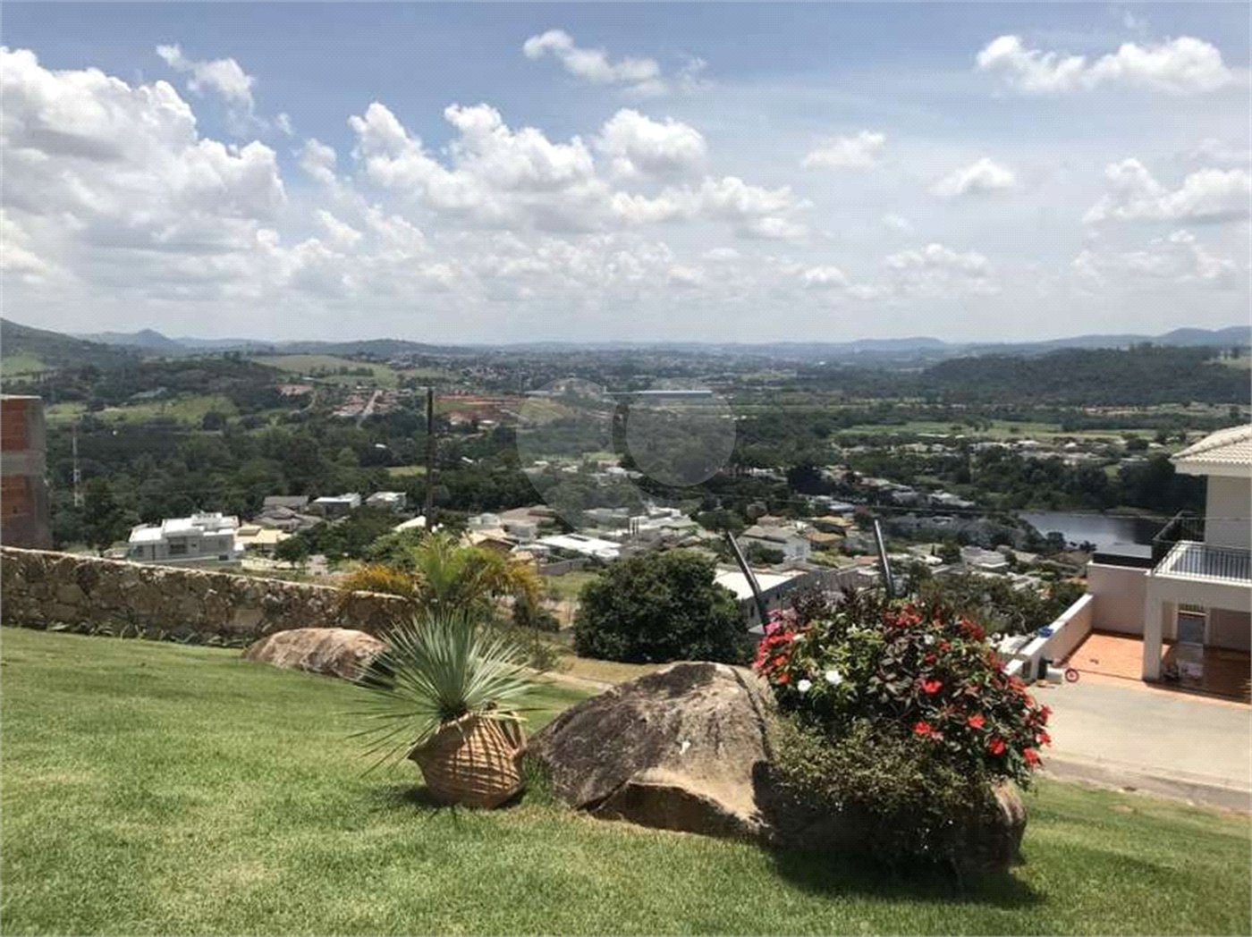 Casa à venda com 5 suítes no condomínio Porto Atibaia, Atibaia - SP
