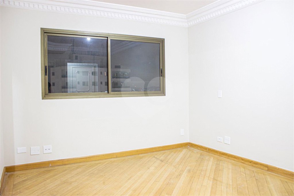 Apartamento à venda com 3 suítes em Jardim Londrina, São Paulo, SP