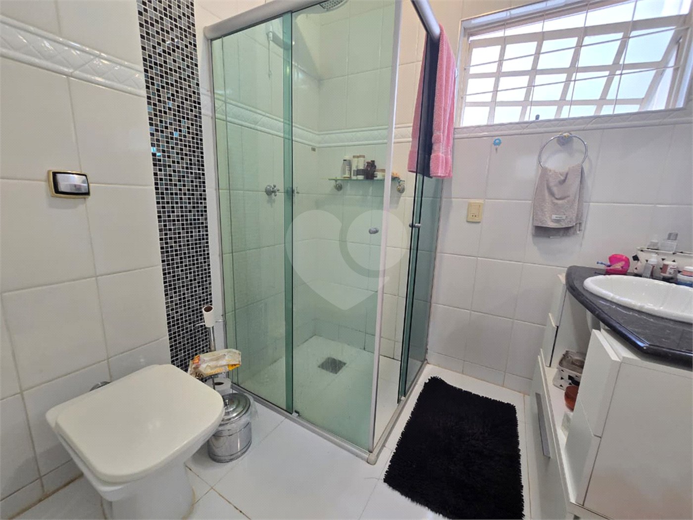 Casa à venda com 4 quartos, sendo 2 suítes,  em Vila Nastri, Itapetininga, SP