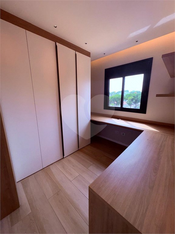 Apartamento à venda com 3 quartos, sendo 1 suíte,  em Jardim Oswaldo Cruz, São José dos Campos, SP
