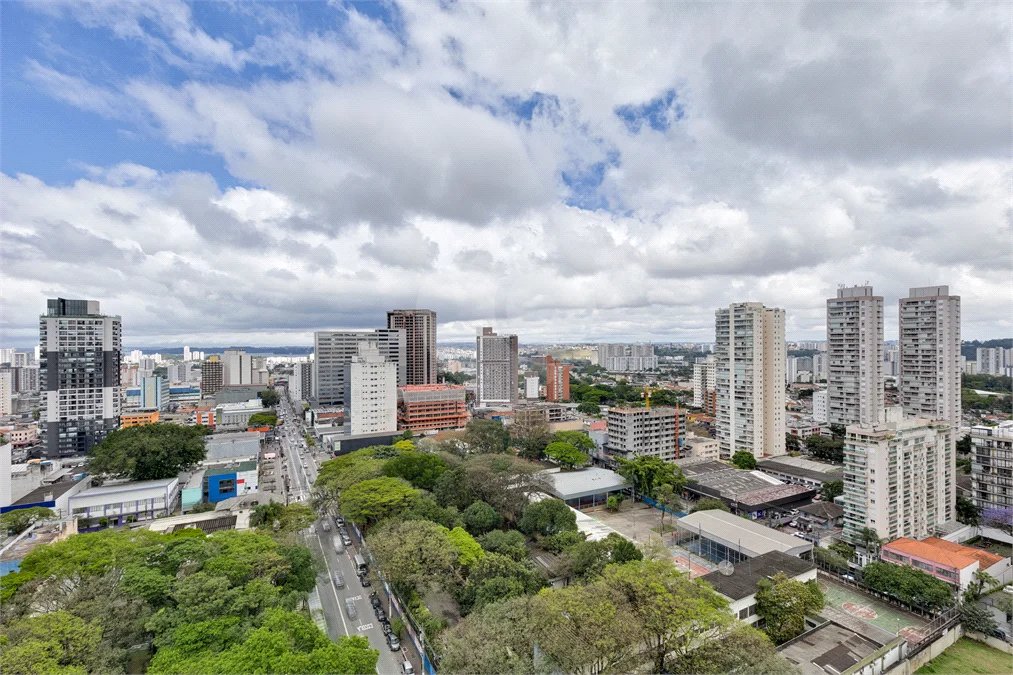 Apartamento à venda com 3 quartos, sendo 1 suíte, em Alto da Boa Vista, São Paulo, SP