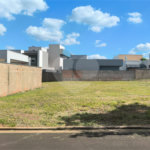 Terreno à venda em Residencial Village Damha III, Araraquara, SP