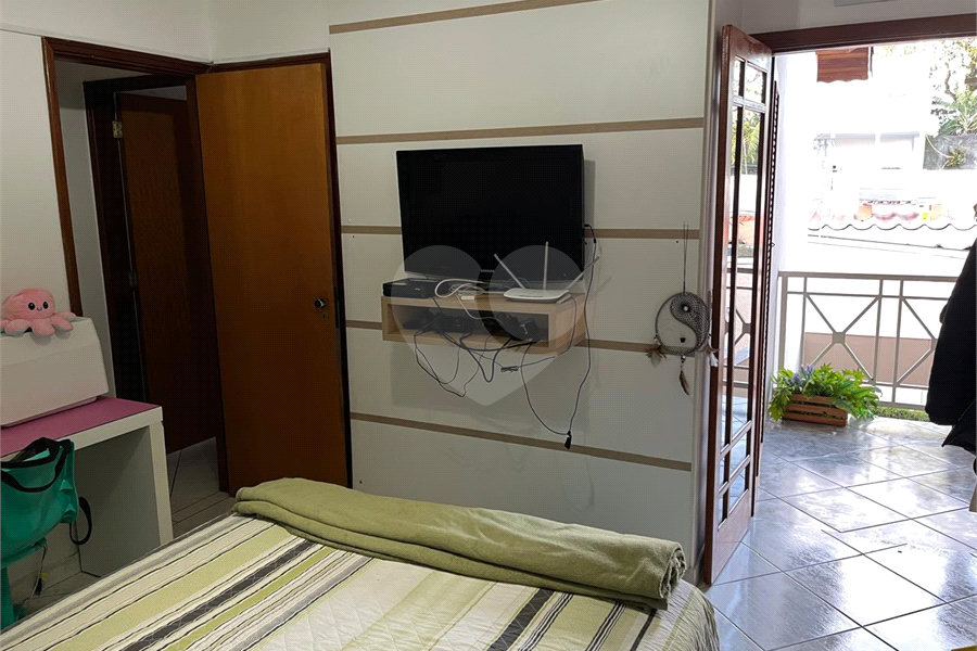 Casa à venda com 3 suítes no condomínio Residencial Palmas I, São Paulo - SP
