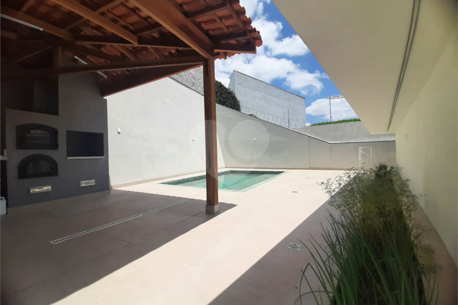 Casa Térrea à venda ou para alugar com 4 suítes em Jardim São Bento, São Paulo, SP