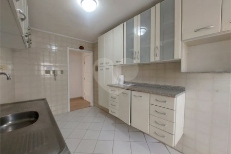 Apartamento à venda com 3 quartos em Vila Ipojuca, São Paulo, SP