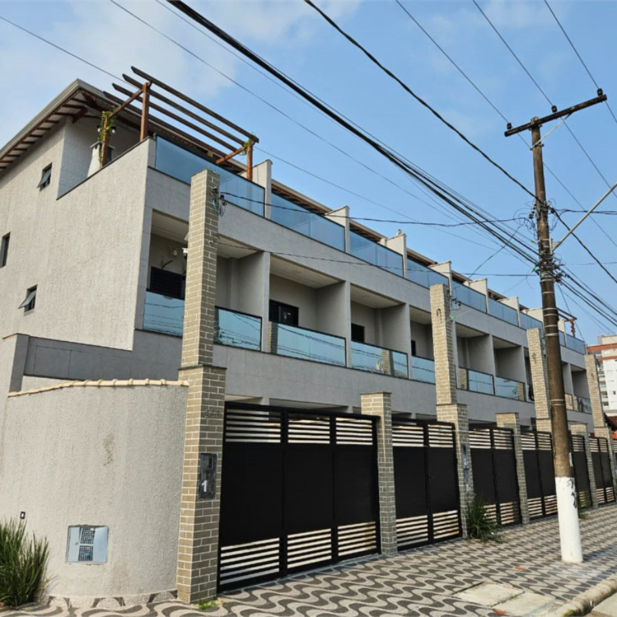 Sobrado à venda com 2 quartos em Maracanã, Praia Grande, SP