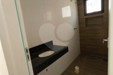 Casa à venda com 3 quartos, sendo 1 suíte, no condomínio Villagio Brasil, Atibaia - SP