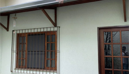 Casa à venda com 3 quartos, sendo 1 suíte,  em Parque Santa Rosa, Suzano, SP