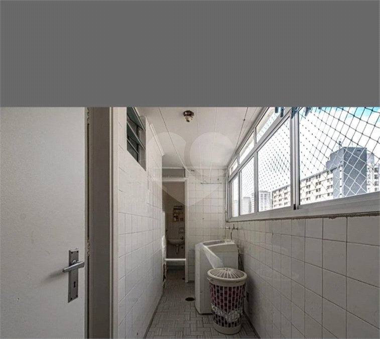 Apartamento à venda com 3 quartos, sendo 1 suíte,  em Aclimação, São Paulo, SP