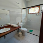 Casa à venda com 7 quartos, sendo 4 suítes, no condomínio Riviera de Santa Cristina XIII, Paranapanema - SP