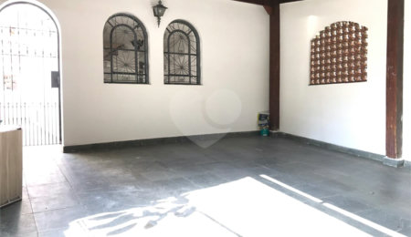 Sobrado à venda com 3 quartos, sendo 1 suíte, em Brooklin, São Paulo, SP